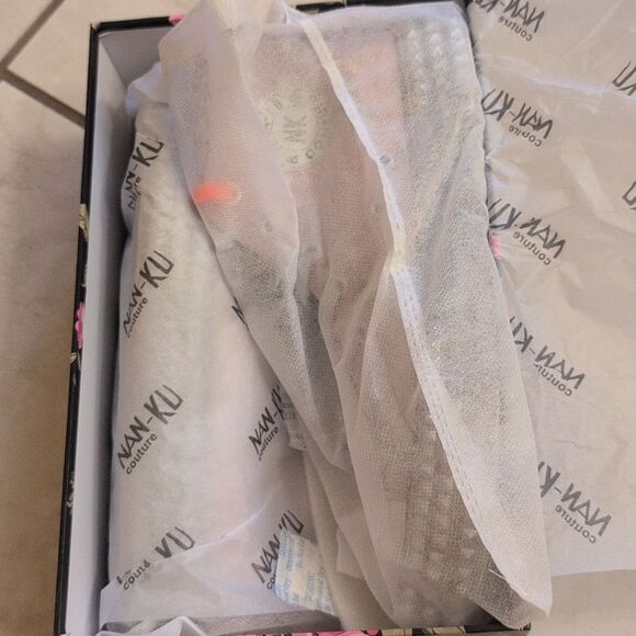 NEW Nan-Ku Free People High Top Sneaker Rhinestone Studded Mauve Size 9-9.5 - Picture 6 of 14